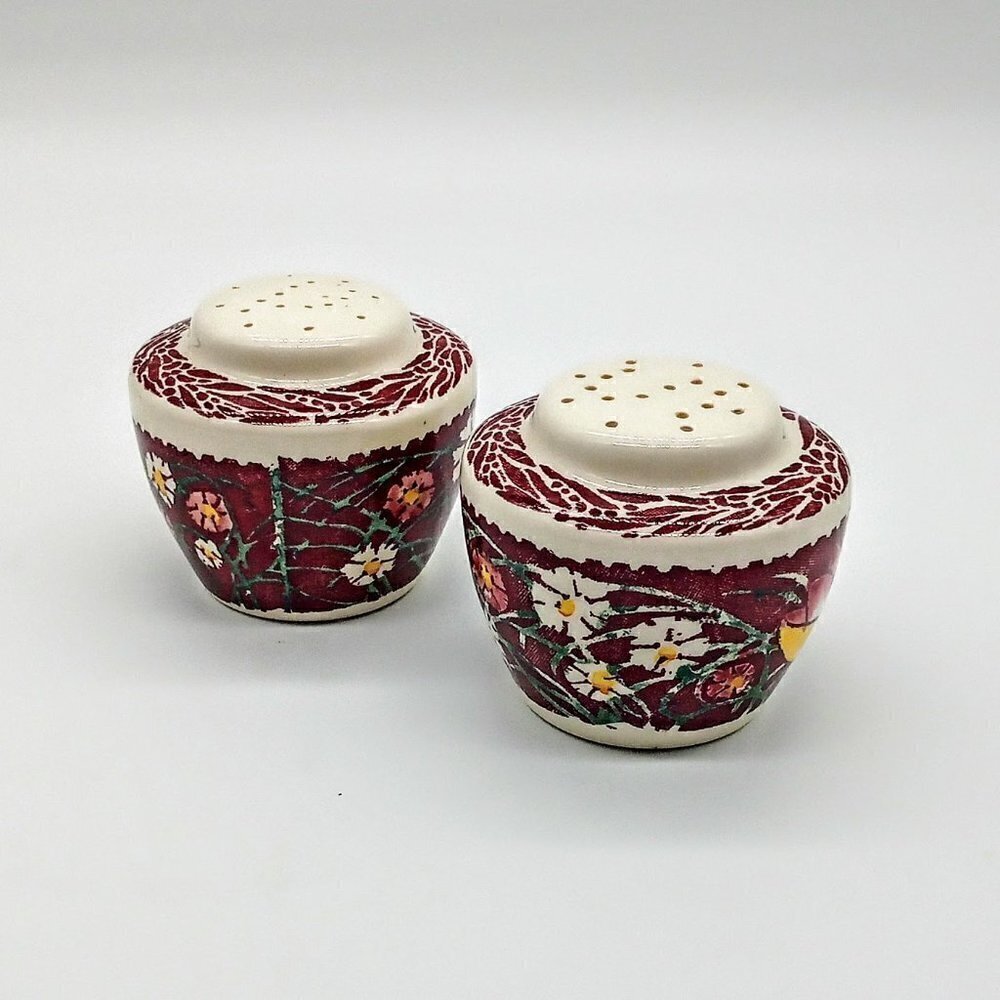 Vintage Vernon Kilns Lei Lani Ceramic Salt & Pepper Shakers